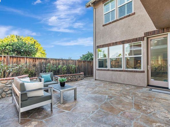 5801 Flora Cmn, Livermore CA 94551
