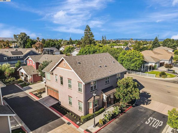 5801 Flora Cmn, Livermore CA 94551