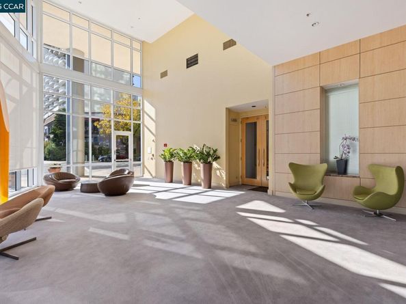 1 Lakeside Dr 1404, Oakland CA 94612