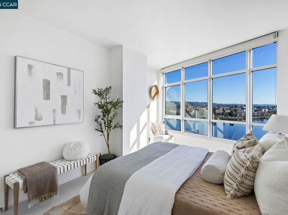 1 Lakeside Dr 1404, Oakland CA 94612