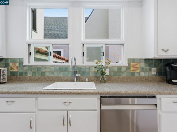 576 Begier Ave, San Leandro CA 94577