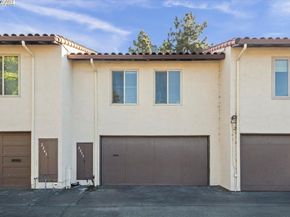 2253 Kalenda Cmn, Fremont CA 94539