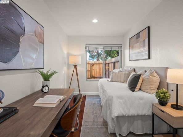 2253 Kalenda Cmn, Fremont CA 94539