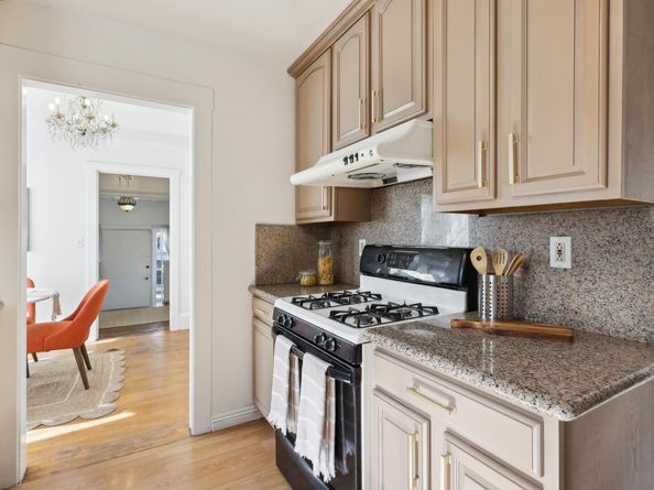 3064 E 15th ST, Oakland CA 94601