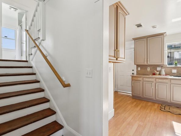 3064 E 15th ST, Oakland CA 94601