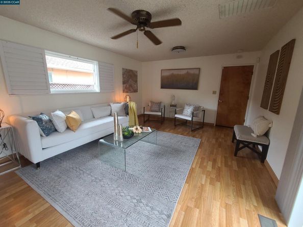 725 Vaqueros Ave, Rodeo CA 94572