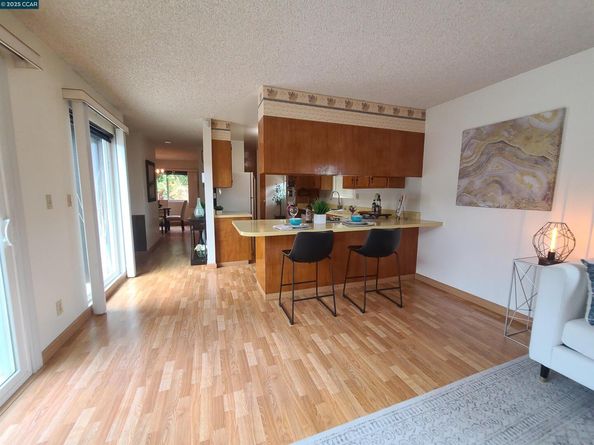 725 Vaqueros Ave, Rodeo CA 94572