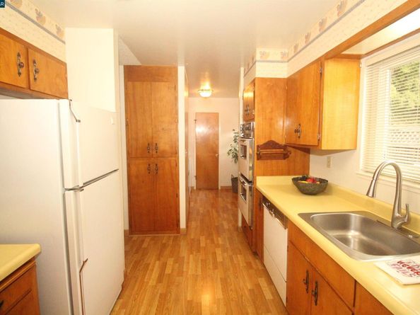 725 Vaqueros Ave, Rodeo CA 94572