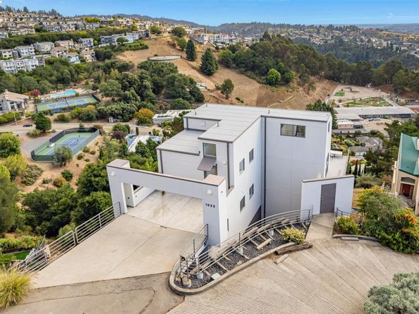 1522 Grand View Drive, Berkeley CA 94705