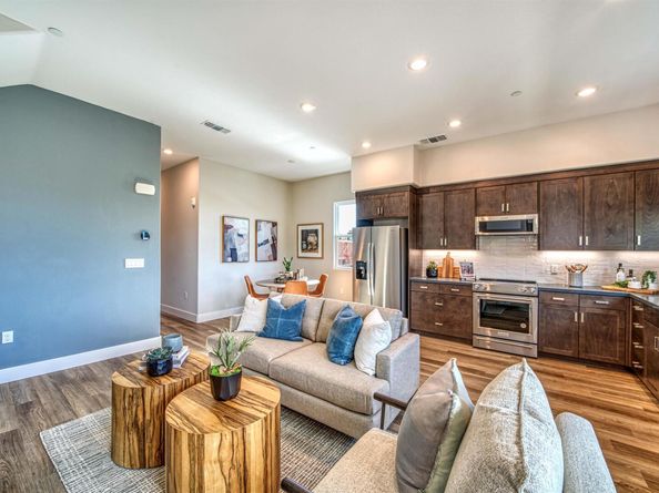 28949 Parkridge Loop 86, Hayward CA 94544