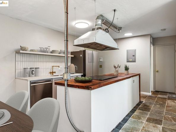 555 Jean ST APT 422, Oakland CA 94610