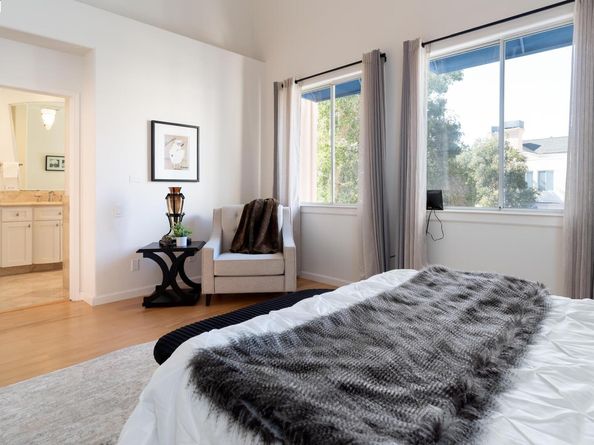803 Lakeshore Dr, Redwood City CA 94065