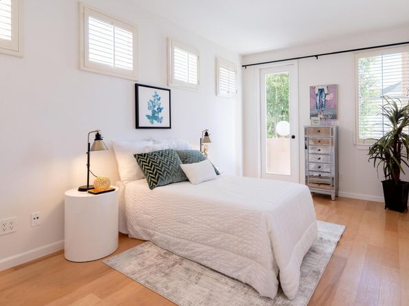 803 Lakeshore Dr, Redwood City CA 94065