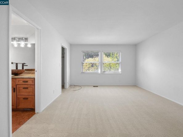824 Center Ave, Martinez CA 94553