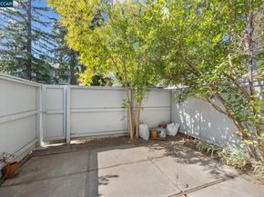 824 Center Ave, Martinez CA 94553