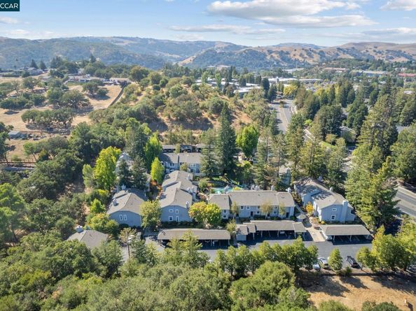 824 Center Ave, Martinez CA 94553