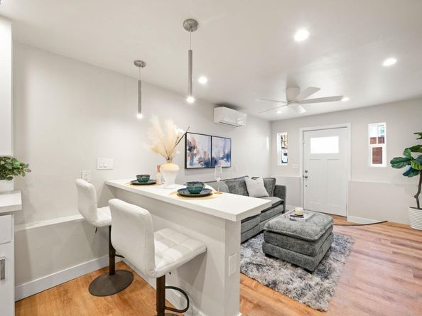 857 Mcelroy St, Oakland CA 94607