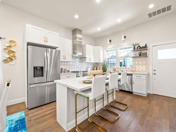 857 Mcelroy St, Oakland CA 94607