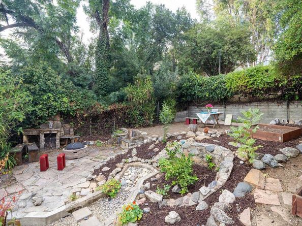 2925 El Monte Ave, Oakland CA 94605