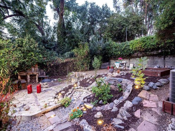 2925 El Monte Ave, Oakland CA 94605