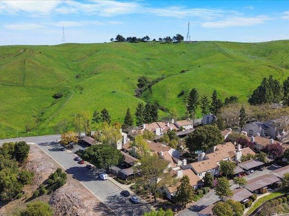 427 Chalda Wy., Moraga CA 94556