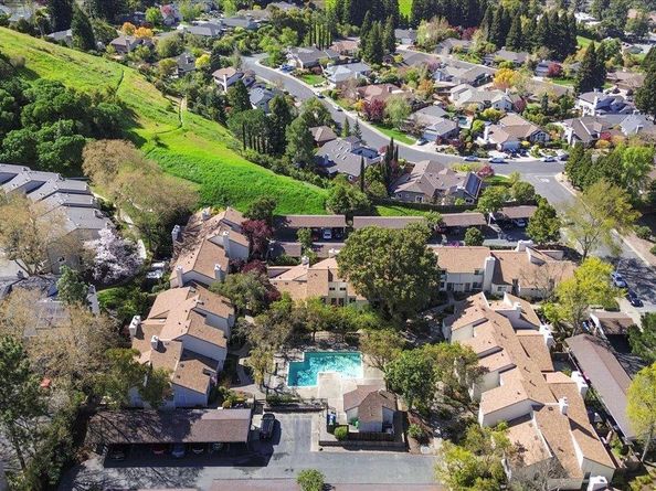 427 Chalda Wy., Moraga CA 94556