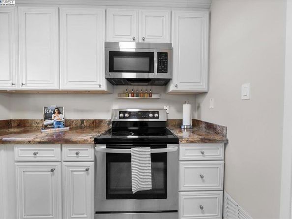 427 Chalda Wy., Moraga CA 94556