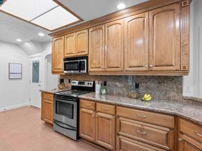 912 Brown St, Martinez CA 94553