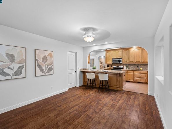 912 Brown St, Martinez CA 94553
