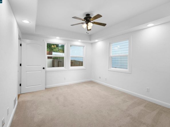 912 Brown St, Martinez CA 94553