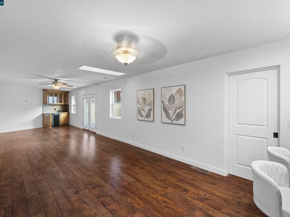 912 Brown St, Martinez CA 94553