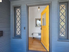 737 61st St, Oakland CA 94609