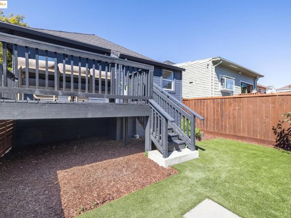 737 61st St, Oakland CA 94609