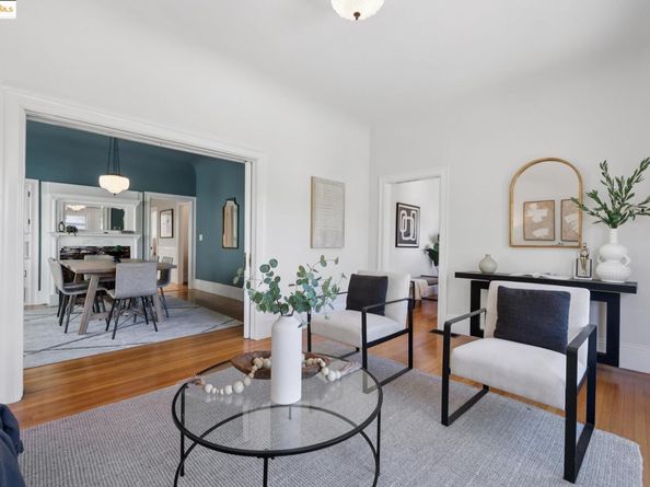737 61st St, Oakland CA 94609