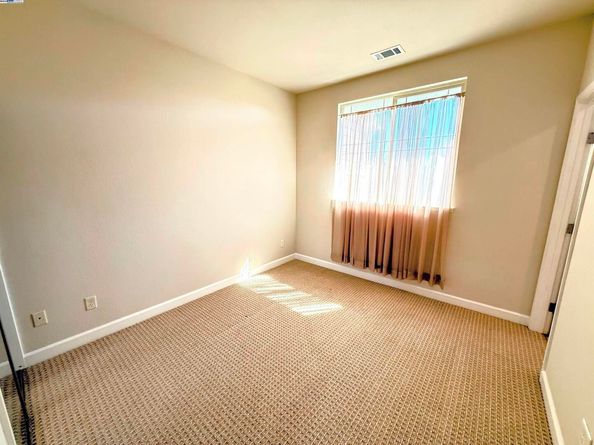 653 Macarthur Blvd, San Leandro CA 94577