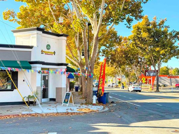 653 Macarthur Blvd, San Leandro CA 94577