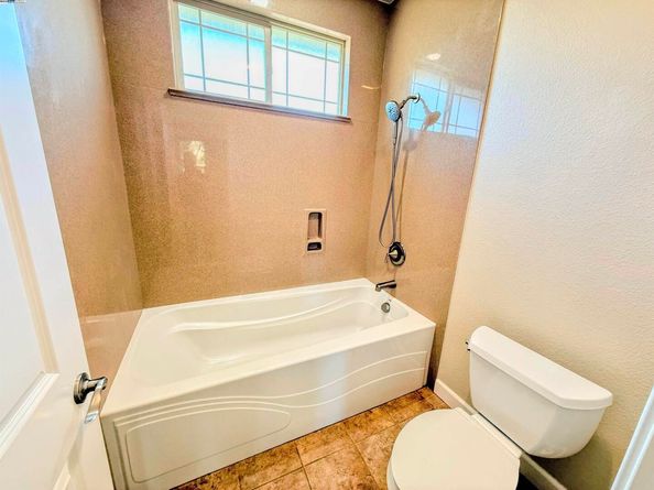 653 Macarthur Blvd, San Leandro CA 94577
