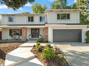 74 Hazelnut Ct