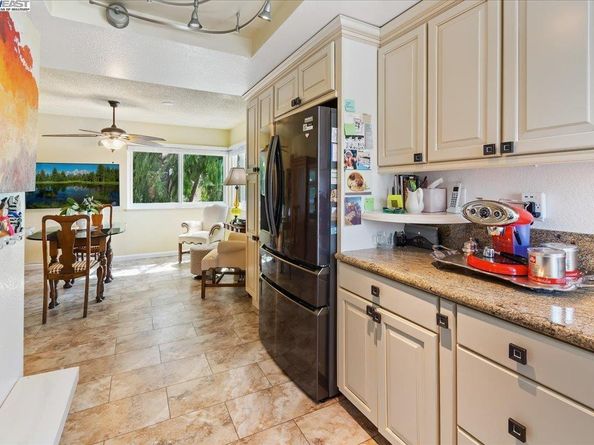 137 Parfait Ln, Alameda CA 94502