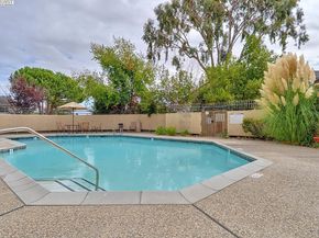 685 Dartmore Ln 365, Hayward CA 94544