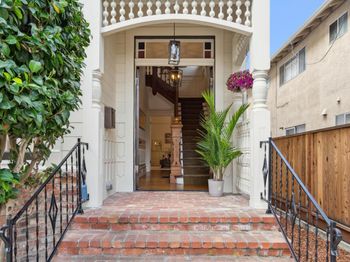 2120 Encinal Ave