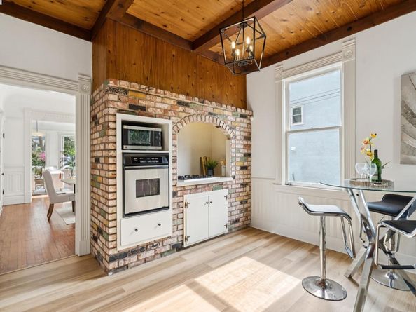 2120 Encinal Ave, Alameda CA 94501