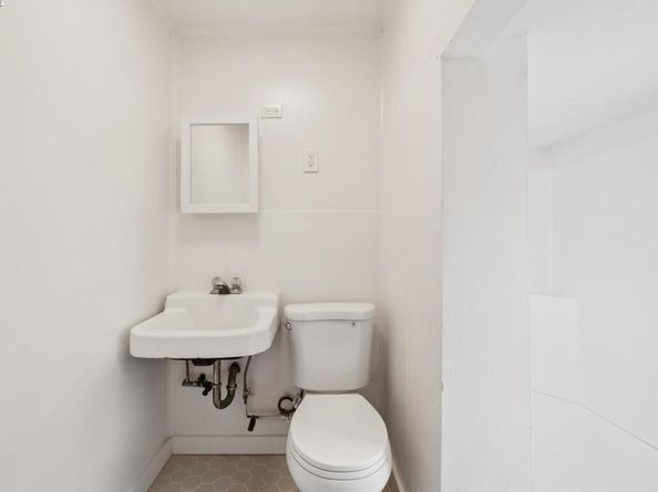1805 Eagle Ave, Alameda CA 94501