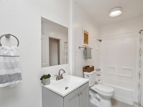 1805 Eagle Ave, Alameda CA 94501