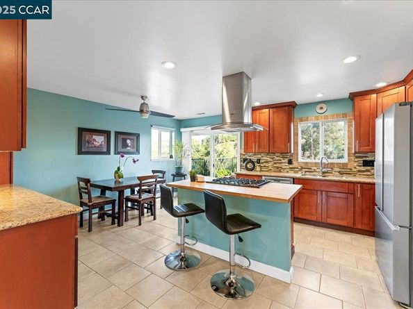 1236 Highland Blvd, Hayward CA 94542