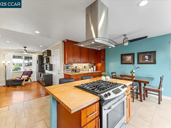 1236 Highland Blvd, Hayward CA 94542