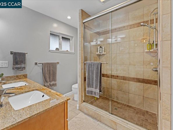 1236 Highland Blvd, Hayward CA 94542