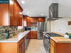 1236 Highland Blvd, Hayward CA 94542