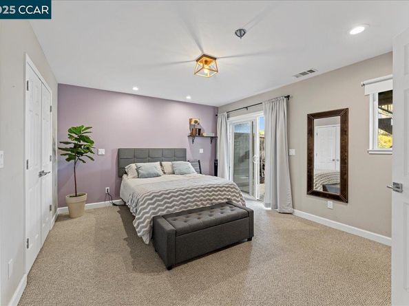 1236 Highland Blvd, Hayward CA 94542