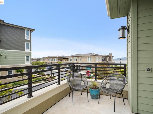 16 Sea Star Ct, Richmond CA 94801